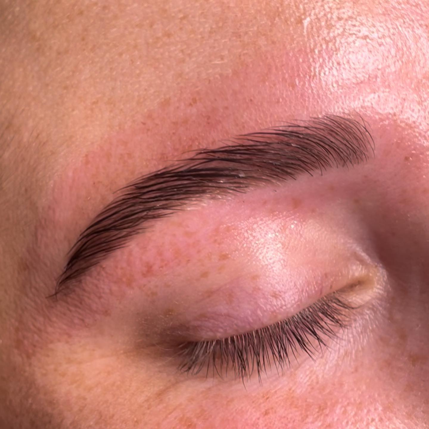 after >> before
BROW BUNDLE
(lamination + tint + wax)
book your appointments