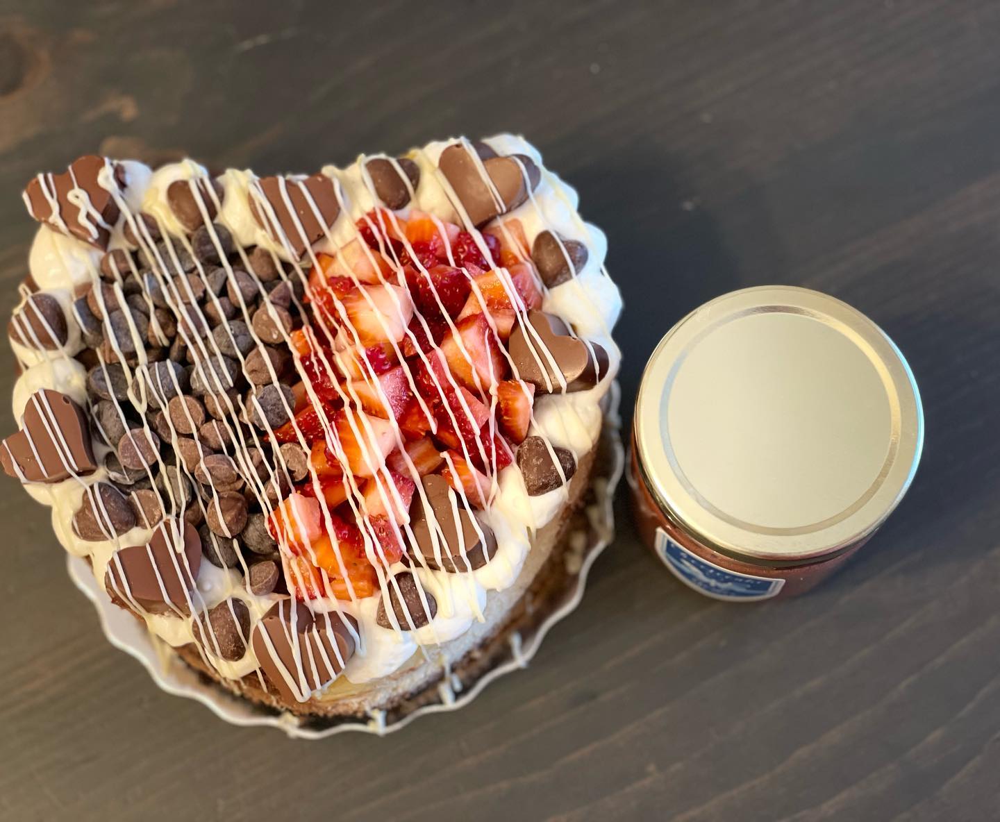 Valentines Orders now open!! Choose between a heart shaped cake in any two flavours for $40 or choose the heart package which comes with a heart shaped cake with two flavours, 8 strawberry champagne filled Belgium chocolates and an 8oz jar of strawberry sauce for $50. DM for all orders please #valentinesday #cheesecake #cheesecakeislife #champagne #champagnechocolates #shoplocal #shopindurham #supportsmallbusiness #valentinesdessert #bakersgonnabake