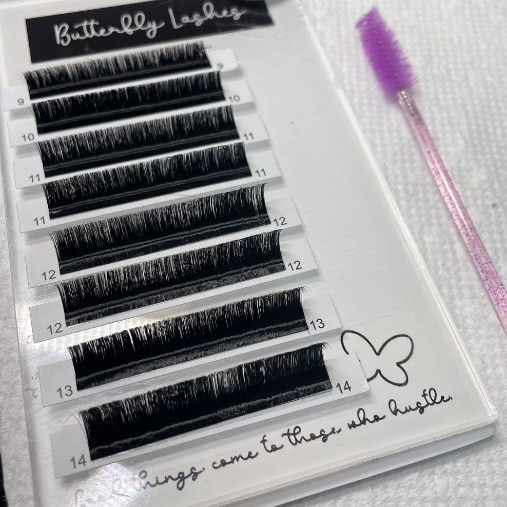 𝕝𝕒𝕤𝕙𝕚𝕟𝕘 𝕨𝕚𝕥𝕙 𝕤𝕥𝕪𝕝𝕖✨💜
𝙡𝙖𝙨𝙝 𝙩𝙞𝙡𝙚 𝙛𝙧𝙤𝙢 @butterflylashesca
#lashtech #lashextensions #cutelashsupplies #lashboss #hblashes #estheticianlife #licensedandcertified #booknow