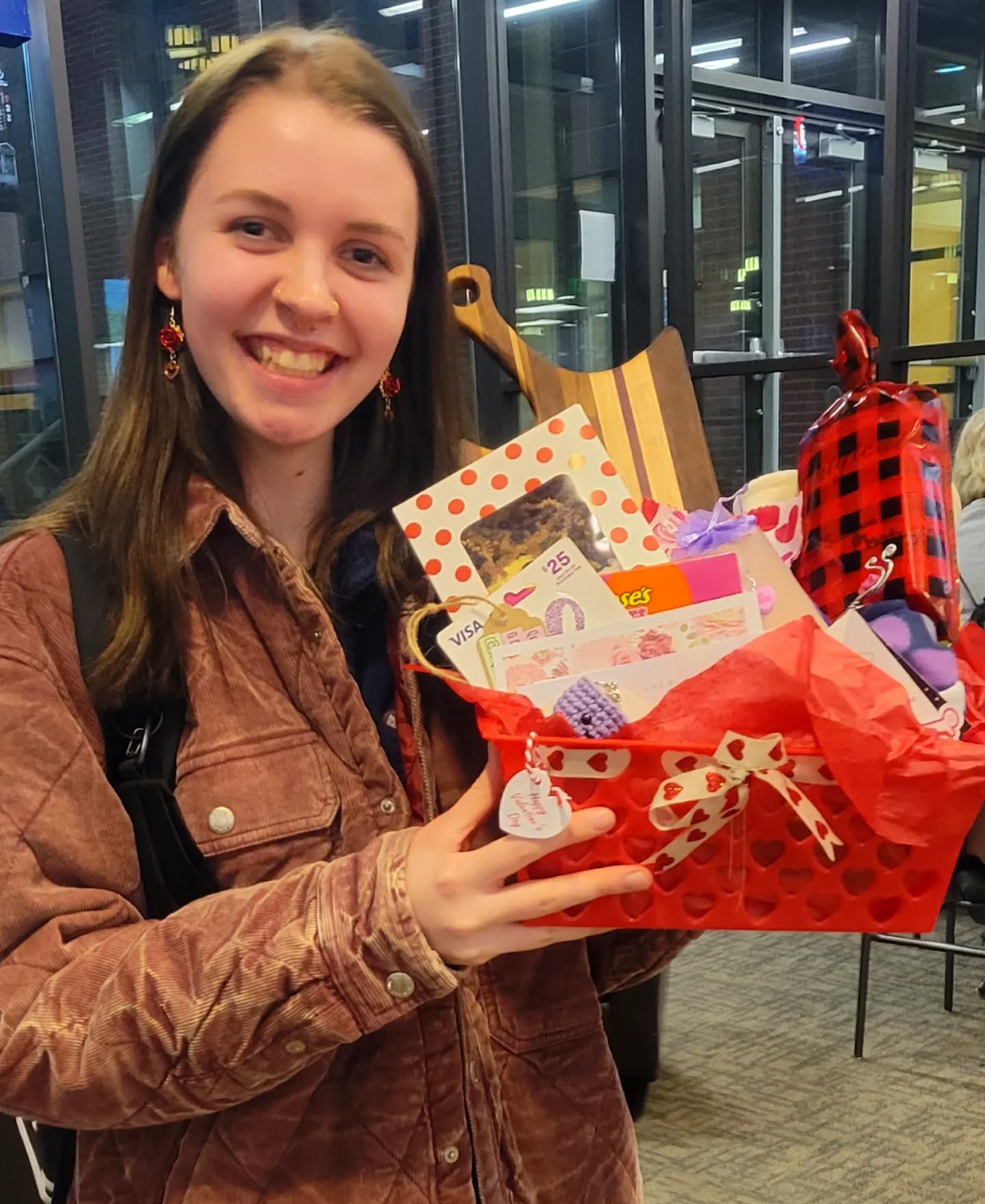 Thank you to everyone who came out to support our event, several local small businesses, and our cause. We were able to raise $200 for Aspen Victim Advocacy Services! 💚
.
HUGE shout out to Alexis, the winner of the Hearts & Crafts Fair gift basket raffle! 💝
.
$250 gift basket value
Containing items from:
- @krewphoriakrafts
- @shireshenanigansco
- @wyreart
- @themasonsdaughter
- @peyton.maes.baked.goods
- @bloomindesigns.co
- @flemingfarmwoodworks
- @soapernovallc
- @cosmic_alchemy
- @s_judyy05 (Carolyn's Crochet & Crafts)
- GreenHaven Photography