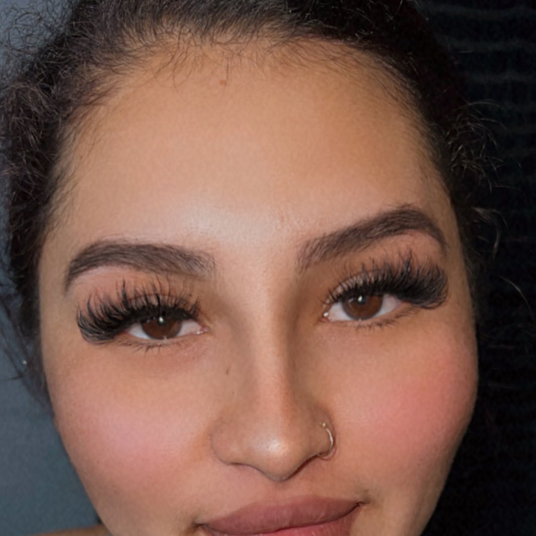 Whispy cat eye set💕 booking link in bio #lashes #bradentonlashes #sarasotalashes #tampalashesextension #whispylashes #cateye #lashmapping #brows #mua #makeuptutorial #volumelashes #naturallashes