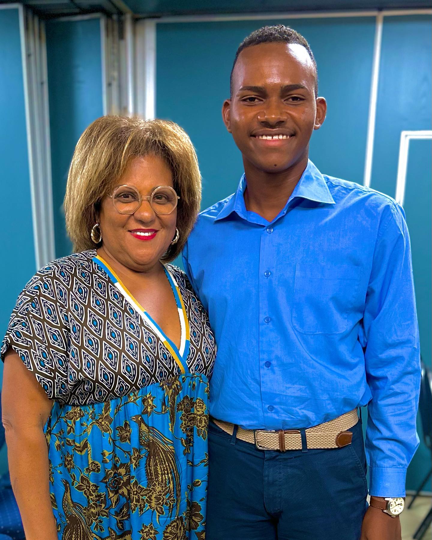 Ce mercredi 5 avril, j'ai assisté à la conférence de restitution des conclusions du rapport sur la “continuité territoriale", présenté par @catherine_conconne et @guillaumechevrollier, au nom de la délégation sénatoriale aux outre-mer.
« Renforcer la cohésion entre différents territoires d'un même État, en compensant les handicaps liés à leur éloignement, c'est l'ambition simple, mais vitale à la fois, de la continuité territoriale ».
La politique de "continuité territoriale" présente aujourd'hui plusieurs défaillances, elle n'est pas à la hauteur des attentes et des enjeux de nos territoires, il est donc impératif d'opérer une refonte de ce dispositif pour le rendre plus #efficace et plus #équitable.
Je crois au renouveau de la “continuité territoriale”, je suis convaincu qu'elle peut être un levier important pour favoriser le développement #économique de la France d’outre-mer, créer de nouveaux #emplois, faciliter la #mobilité et, en somme, réduire les inégalités territoriales et renforcer la cohésion nationale.
Je pense qu'il sera nécessaire de mobiliser l'ensemble des acteurs concernés, des décideurs politiques aux opérateurs privés, en passant par les citoyens et les organisations de la société civile pour donner un nouveau souffle, fonder une nouvelle ambition et relever les futurs défis de la “continuité territoriale”.
💪🏽✅