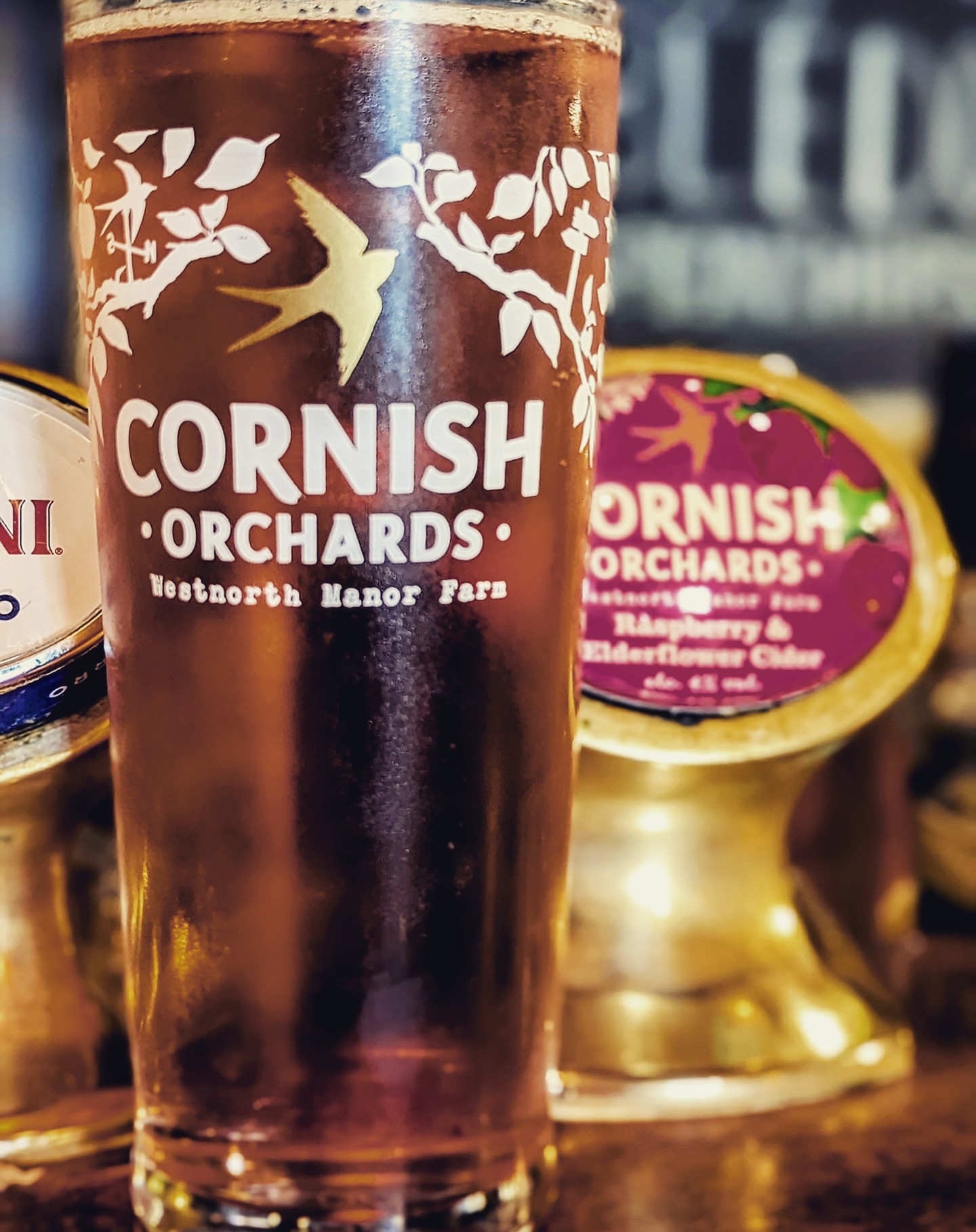 A must try this Summer, Cornish Orchards Elerflower and Raspberry Cider?
#cider #beer #craftcider #wine #craftbeer #hardcider #ciderlover #drinklocal #applecider #sidra #cidre #drinks #supportlocal #cidergram #apple #apples #cidery #heathrow #beerstagram #ipa #local #glutenfree #shoplocal #pickcider #pub #cheers #fullers #cocktails #cidertime