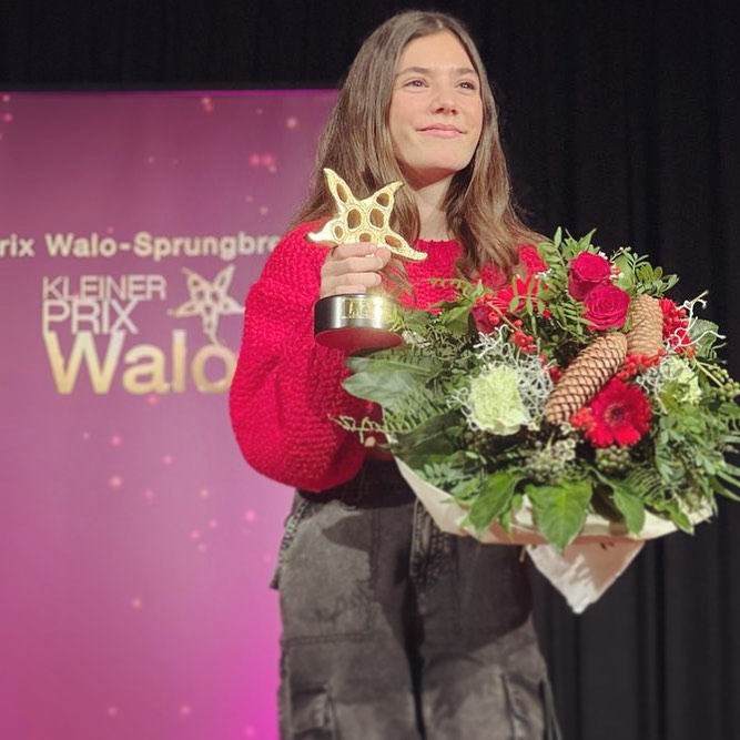 I feel so speachless and beyond grateful 🥹 … @prixwalo @auftanken.tv @olgabotsi & amaru 🫶🏻 #winner #prixwalo #prixwalosprungbrett #singersongwriter #lianasounds