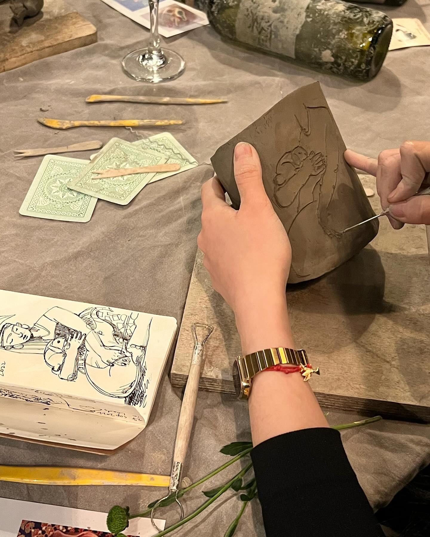 First workshop in the new location is this week!! If you are complete beginner or looking to expand your art practice – join us this Thursday at 7pm at @brouhaha_bar
Get your tickets through link in bio!
.
.
.
.
#workshopsforadults #datenightideas #thingstodoinlondon