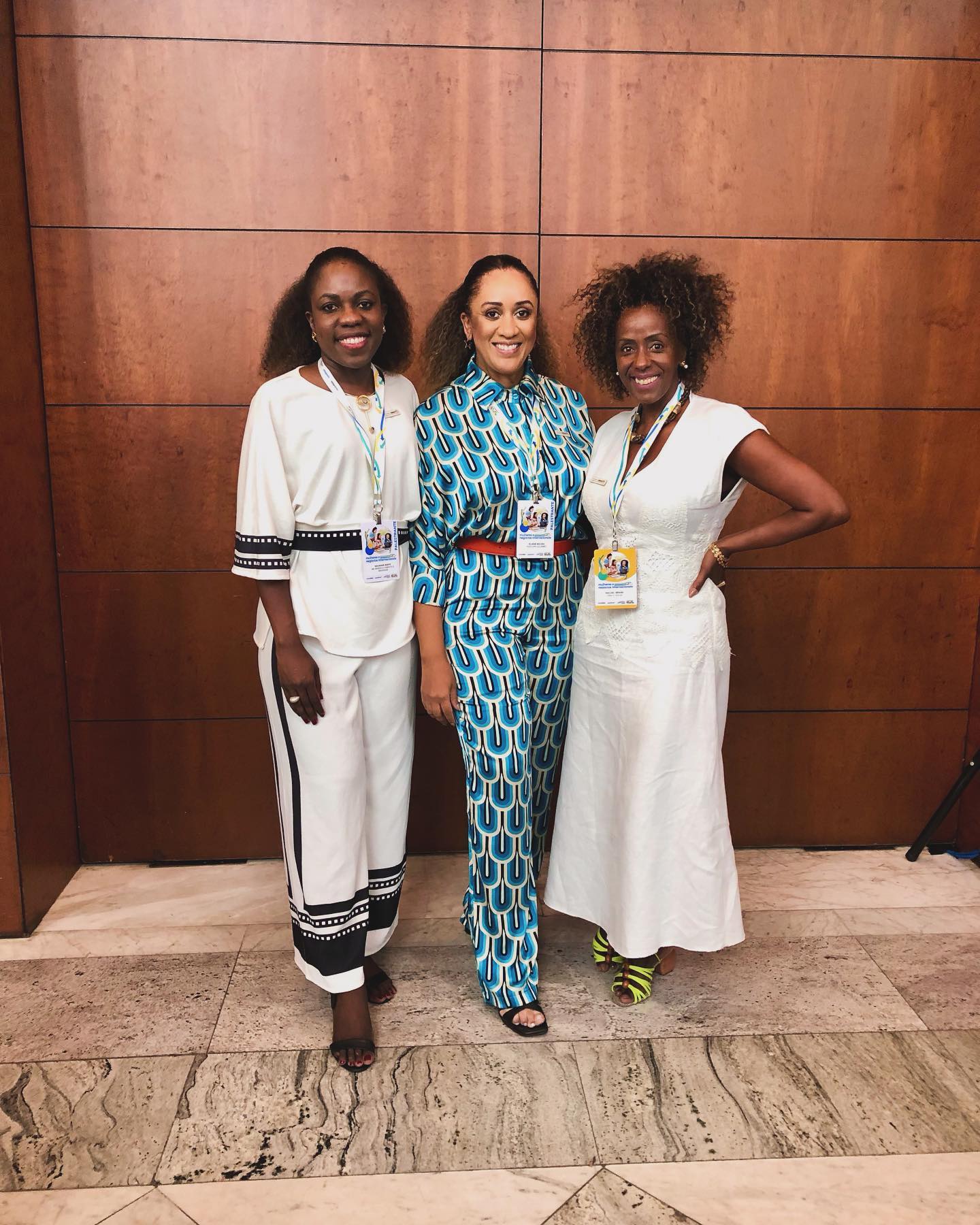 Mulheres e negócios internacionais.
O empreendedorismo feminino é fundamental para impulsionar a economia e promover a igualdade de gênero. As mulheres enfrentam desafios únicos, mas também trazem perspectivas e habilidades únicas para o mundo dos negócios. Investir em capacitação, acesso a financiamento e redes de apoio é essencial para promover o sucesso das mulheres empreendedoras.
É imprescindível que as empreendedoras tenham seus negócios regulamentados , e neste quesito a @apexbrasil tem sido uma grande parceira no desenvolvimento do empreendedorismo feminino em toda sua cadeia . Para quem não conhece a Apex-Brasil (Agência Brasileira de Promoção de Exportações e Investimentos) desempenha um papel importante no apoio ao empreendedorismo no Brasil, especialmente no que diz respeito à internacionalização de empresas brasileiras. A agência promove a participação de empresas em feiras e eventos internacionais, fornece informações sobre mercados externos e facilita contatos comerciais com potenciais parceiros e investidores estrangeiros. Isso ajuda os empreendedores brasileiros a expandir seus negócios para além das fronteiras nacionais e a competir globalmente.
#apexbrasil #empreendedorismofeminino
#mulheresnegrasexportando
#empreendedorismonegro