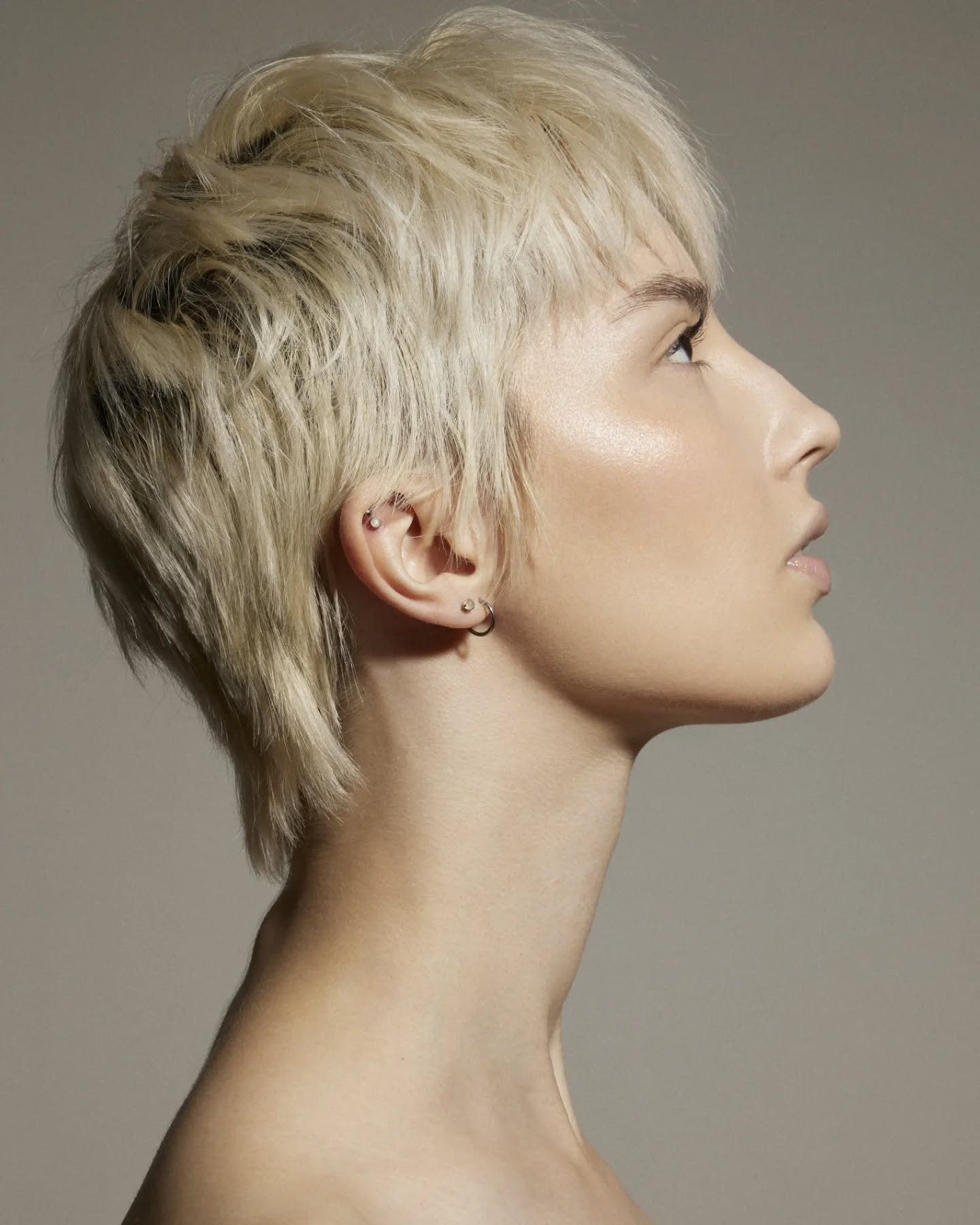 GLOW ✨
Photographe : @stephanie.lorang
Modèle : @eriyatu
___________________
#glow #teamglow #mualyon #ice #maquilleuselyon #photographelyon #modelelyon #shootinglyon