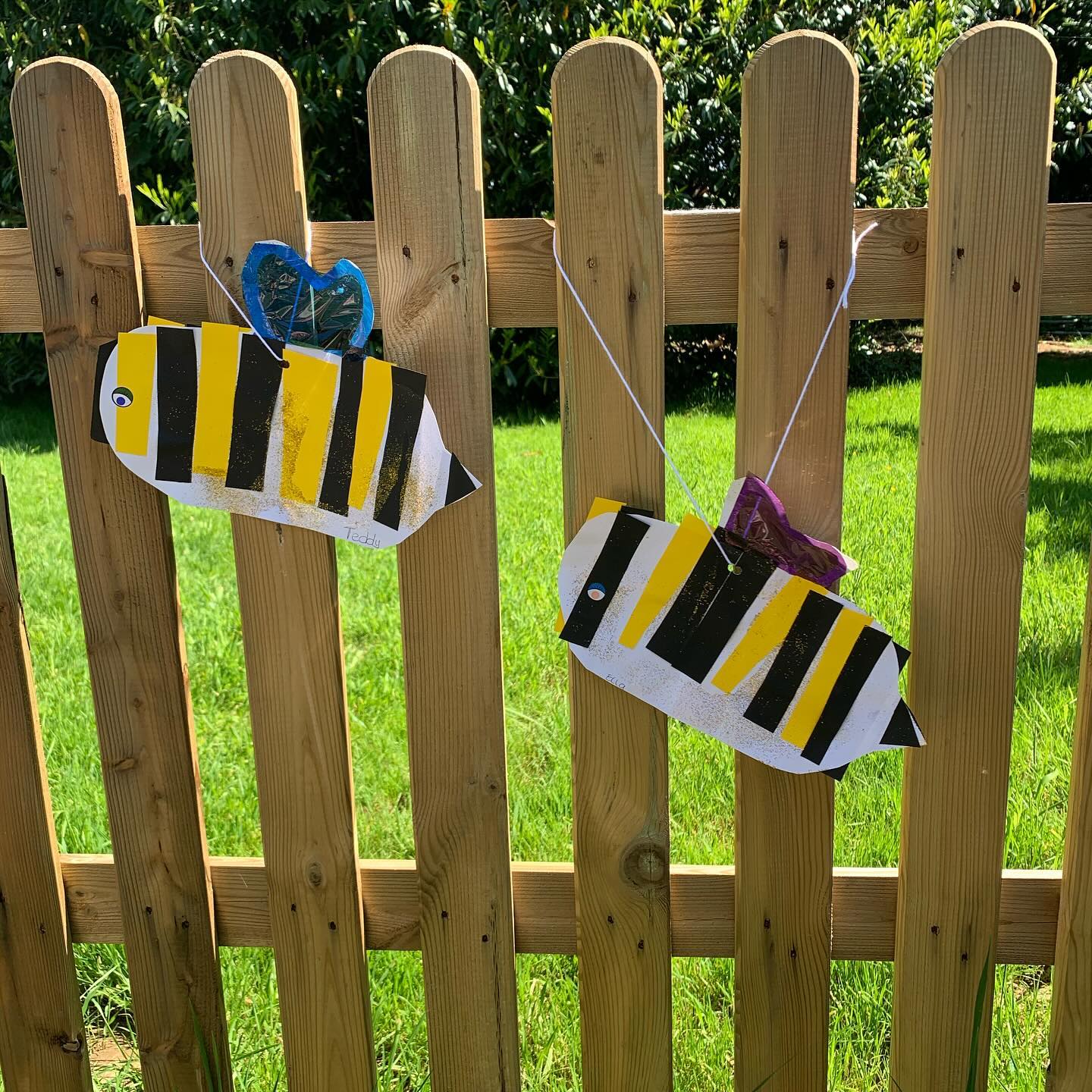 It is World Bee Day today 🐝! To celebrate we have…
🐝 explored with homemade honey scented playdough which Jeni made this morning, topped with petals
🐝 Enjoyed honey on toast and honey cheerios aswell as our fruit at snack time
🐝 Created our very own bees to take home, made with yellow and black paper, glitter and cellophane
🐝 Jeni told a story about a bee at story time which the children loved too!
#worldbeeday