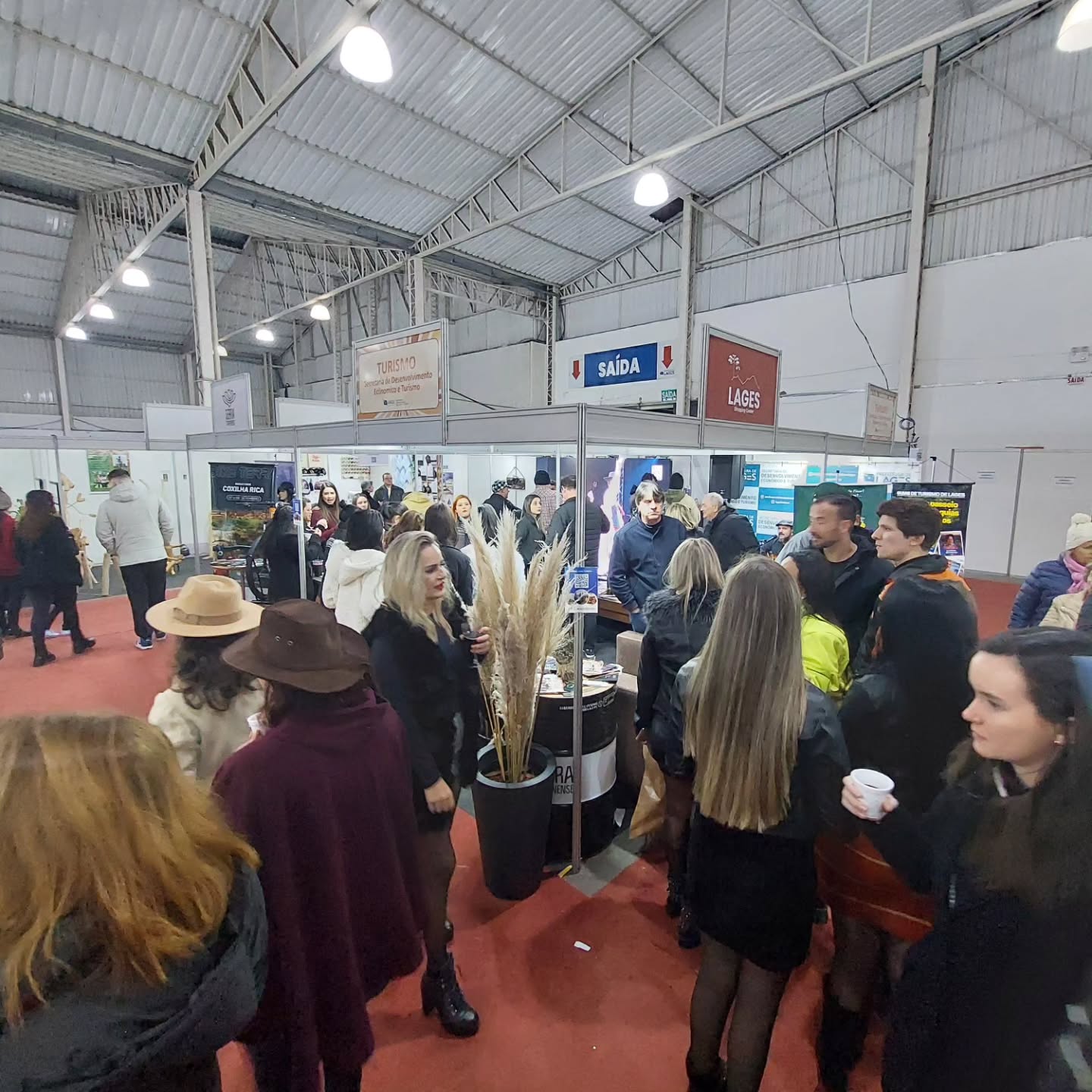 ? O estande da Serra Catarinense está a mil!
Hoje tivemos o prazer de receber o Centro Serra Convention Center.
@centroserra
Foi um encontro incrível e estamos ansiosos para compartilhar mais momentos especiais com vocês!#SerraCatarinense #CentroSerraConventionCenter #Eventos #Turismo