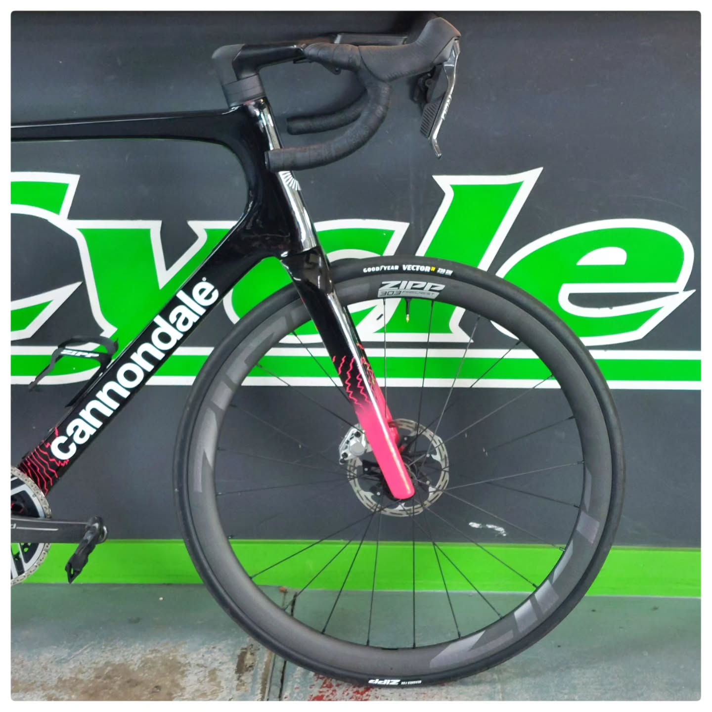 Introducing SRAM’s new flagship groupset, which showed up in store today for a viewing. The new Groupo ticks all the boxes from our end.
**User-Friendly:**
Redesigned for better functionality, adjustability, ergonomics, and connectivity.
**Hammerhead Integration:**
Seamless connection with the new 2024 Hammerhead Karoo bike computer.
**Weight Reduction:**
Now just 2,496 g.
**Enhanced Ergonomics:**
Slimmer, more comfortable hoods and curved brake levers for better control.
💡 **Innovations:**
**Improved Braking:** 80% less force required for one-finger braking.
**Adjustability:**
Easy-to-align hoods and adjustable brake lever reach.
**New Buttons:**
Configurable multifunction buttons for shifting and device control.
And if you're wondering about the Bike, we'll that's the EF Pro Team edition created as a one off for the Tour of Flanders......not available in store.....or in Australia for that matter 💁♂️
-
-
-
-
#sram #efpro #sramred #supersixevo #lab71 #tourofflanders #bikeporn #instabike #cannondalelab71 #limitededition