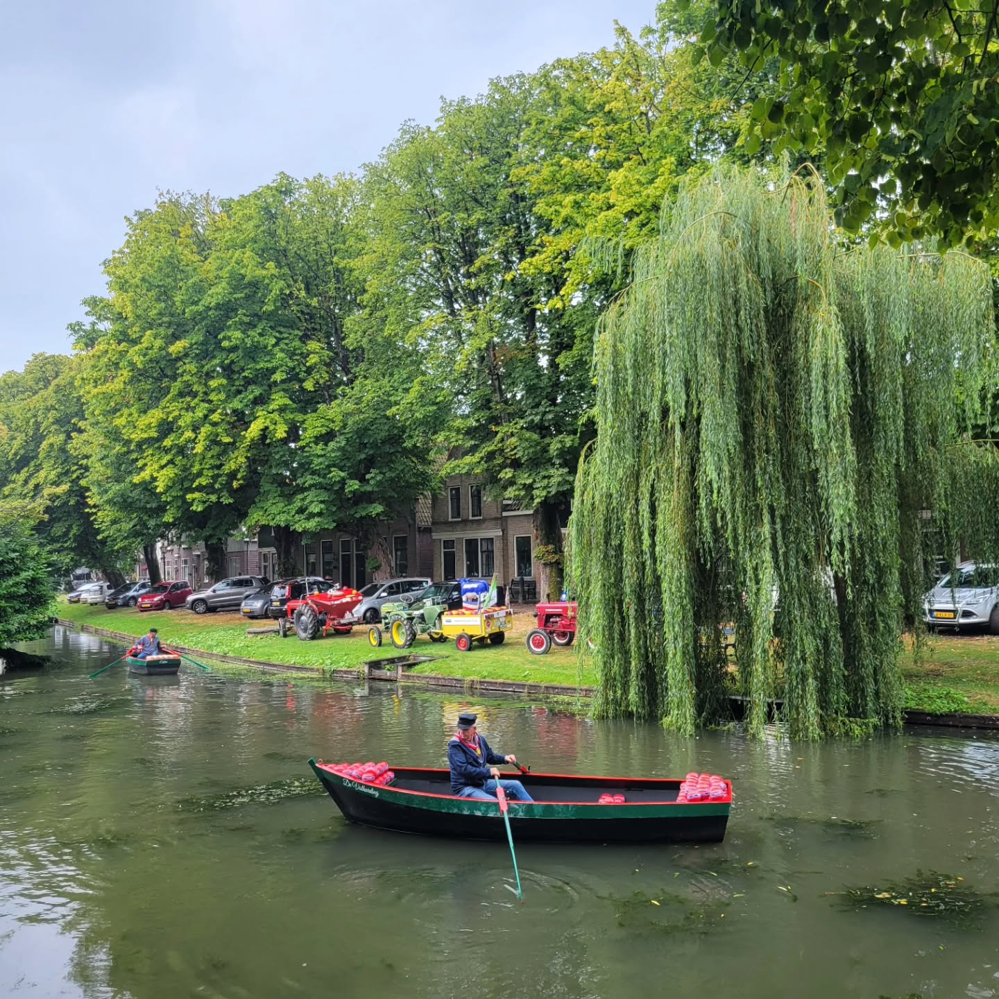 Who's up for a solo adventure through Amsterdam and the Dutch countryside? Visit our blog for some of the best sights to see in just 4 days!
.
.
.
.
#traveltheworld #twogirlsgetaway #girlslovetravel #solotravel #amsterdam #thenetherlands๐ณ๐ฑ #canals #cheese #vangogh