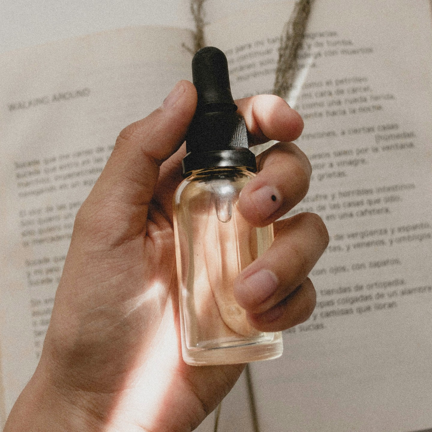 ✨ Where it all begins ✨
At the heart of our brand lies a commitment to quality and captivating scents. That’s why, our journey starts with the finest essential and fragrance oils. Each drop is carefully selected to ensure our products not only light up your space but also fill it with enchanting aromas.
#poeticacandles #EssentialOils #CandleMagic #PureScents #QualityIngredients #Aromatherapy #HomeFragrance