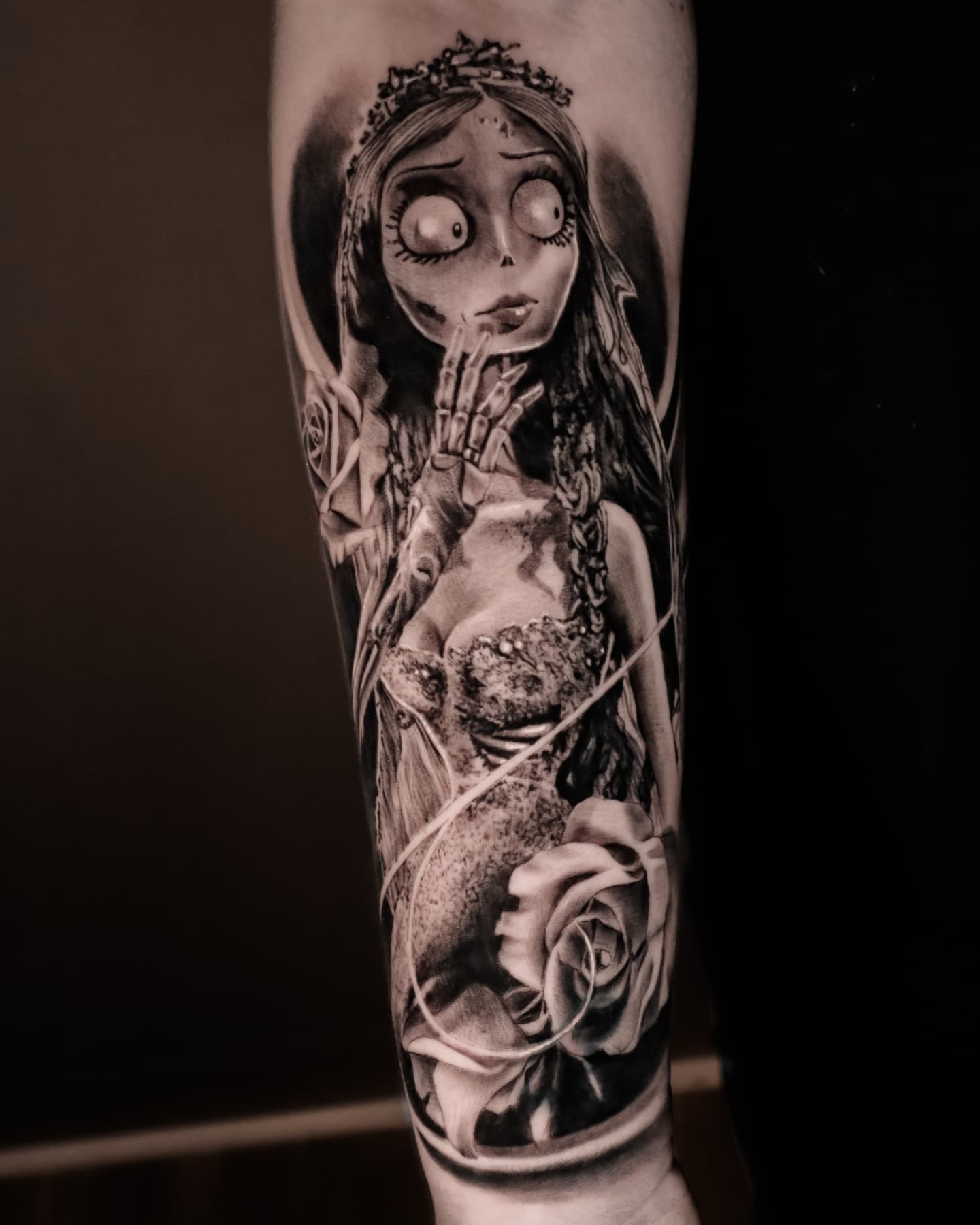 Por aí alguns fans de Tim Burton? Projecto noiva cadáver feito pelo @joao.icaru_tattoo
#tattoo #tattooer #ink #inklife #inkfamily #corpsebride #blackwork #tattooshop #setubal #portugal #corspebridetattoo #timburton #timburtontattoo #realism #realistic