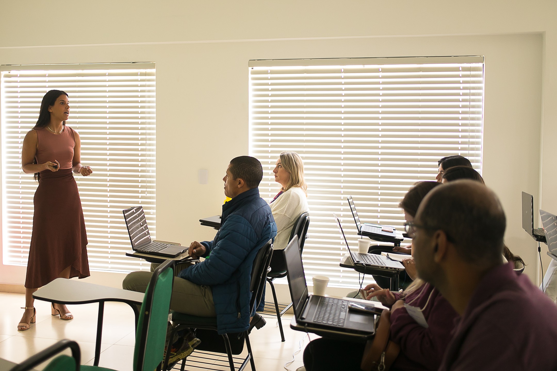 🌟 Capacitação em Elaboração de Projetos a Todo Vapor! 🌟
A capacitação promovida pela PX Energy, com apoio da Emboé, já está no seu segundo dia e segue com muita energia e troca de conhecimentos! 🚀 Durante esses 5 dias intensivos, os participantes estão mergulhando no desenvolvimento de projetos estruturados e prontos para captação de recursos no Programa Social Energy.
💡 O que já rolou?
📋 Ferramentas práticas para estruturar projetos de impacto social;
🌟 Momentos inspiradores de troca entre empreendedores sociais;
🎯 Foco no planejamento e no impacto positivo!
Ainda temos muito aprendizado e colaboração pela frente! A Emboé e a PX Energy acreditam que juntos estamos construindo um futuro mais sustentável e inclusivo. 🌱💪
📲 Acompanhe nossas redes para saber mais sobre as etapas dessa capacitação transformadora!
#socialenergy
#energiasocial
#pxenergy
#nosemboe
#esg
#saomateusdosul