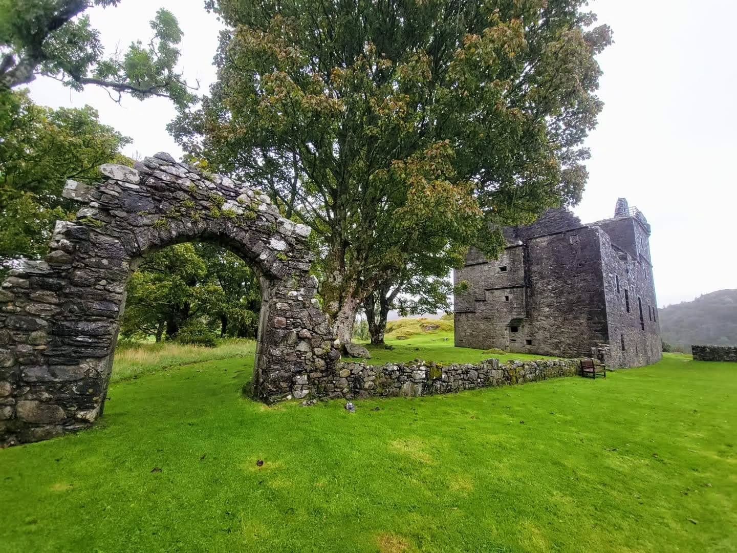 Thinking of visiting Scotland? Expect jaw-dropping landscapes, historic castles, and weather that keeps you on your toes. Read our latest blog post for tips, must-sees, and why you should always pack a rain coat. โ๐ฐ
.
.
.
.
.
#travel #twogirlsgetaway #travelblogger #scotland #scotlandtravel #Edinburgh #iamtb #wearetravelgirls #wonderful_places #sheisnotlost #traveladvisor #gltlove #girlswhotravel #glt