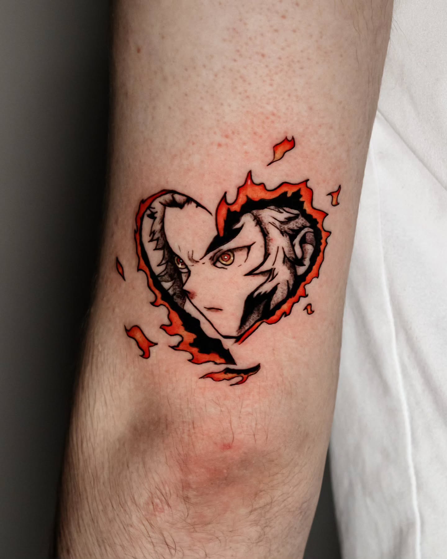 Rengoku tattoo! Feito pela nossa artista @dami_tatts
#tattoo #tattooart #tattooink #rengoku #rengokutattoo #anime #animecolor #ink #inklife #inkfamily #animenerd #tattooshop #tattoolife #setubal #portugal