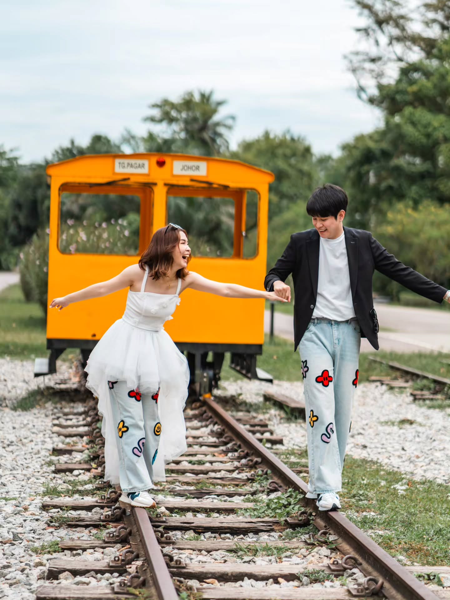 Dancing through raindrops, wrapped in florals and this last forever 🌼