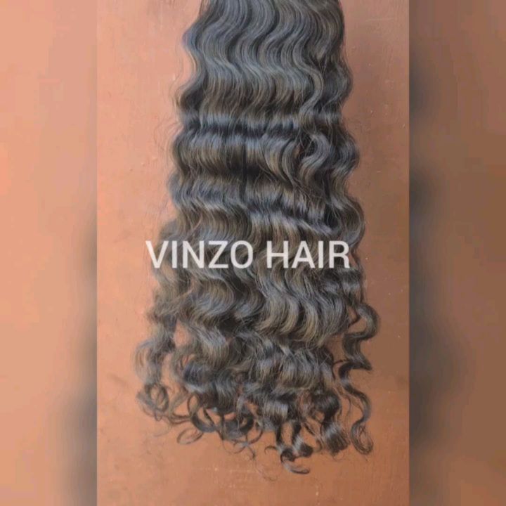 Such beautiful raw curly single donor hair, hand-picked and selected from the South of India ๐ฎ๐ณ
#vinzohair #vinzoindianhair #curlyhair #curlyhairstyles #curlyhairdontcare #curly #curlygirl #curlyweave