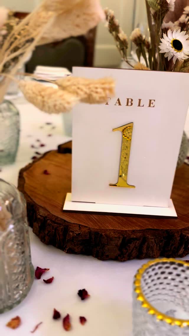 January magic for A&P 4/01/25 🌟
.
.
.
#bakeit #bakersofinstagram #buttercreamcake #cakedecorator #cakecakecake #cakedesign #cakeart #weddingcake #seminakedcake #weddingcakesideas #cakesofig #cakedecorating #reelitfeelit #reelsinstagram