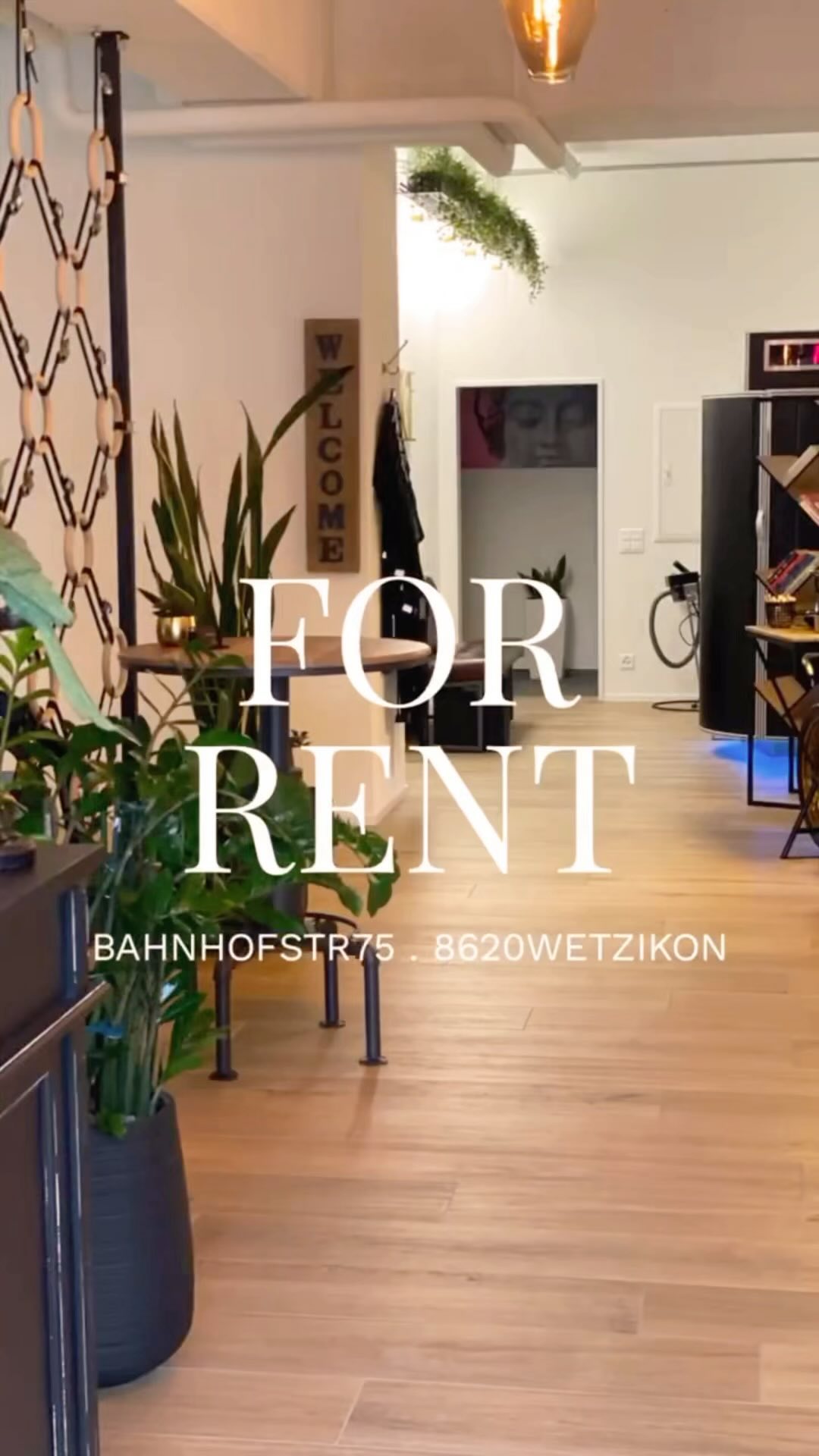 Unser Bewegungsraum kann montags, mittwochs und freitags ab 18:00 Uhr gemietet werden.