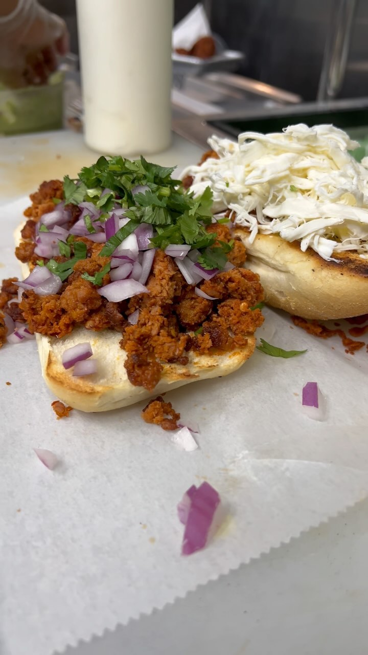 Chorizo Torta anyone? 🤤
•
•
•
#tortatruck #torta chorizo #mexicanfood #mexicantorta #foodtruck #njfoodtruck #nycfoodtruck #eeeeats #foodie #njfoodie #unioncity #jerseycity #hoboken #holiday #holidayparty #catering #njcatering #njsmallbiz #univision