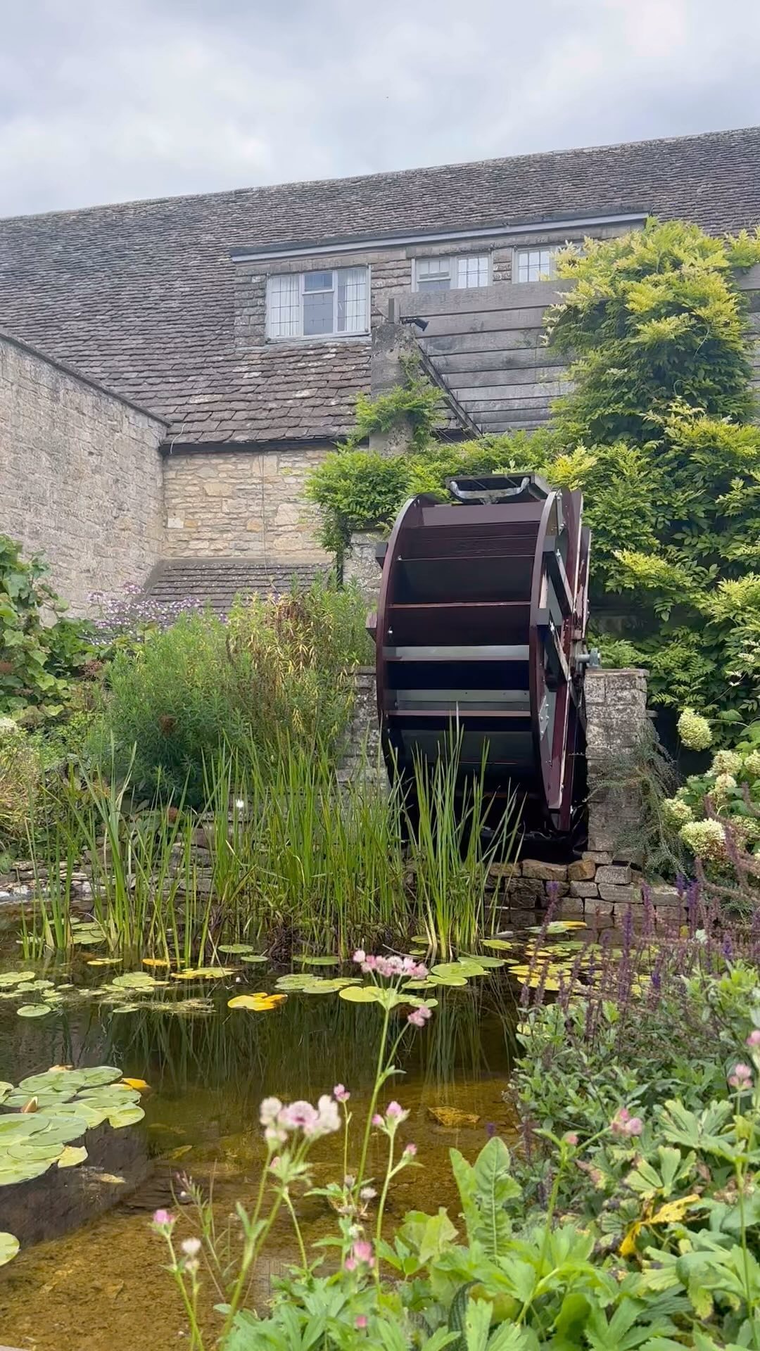 Captivating Cotswold ❤️ #quaintenglishvillage #beautifuldestinations
