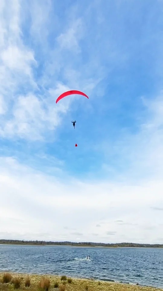 GET READY FOR SOME FUN 🥳💫
.
.
.
#paragliding #paraglidingportugal #acroparagliding #airgproducts #paraglidinglove