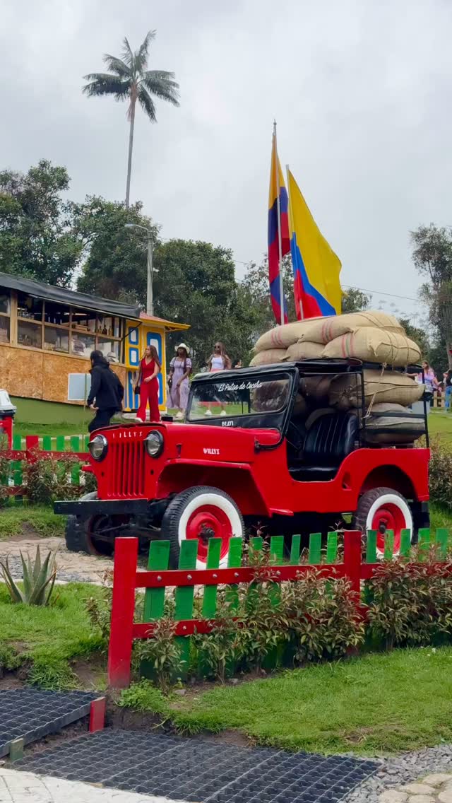 ????Vive unas vacaciones soñadas en el corazón del eje cafetero?
Conoce La Herencia, La Tebaida y el Quindío. Comparte grandes momentos y vive aventuras mágicas en este paraíso colombiano.
Reserva ahora y vive #SavorEjeCafetero ?➡️ www.laherenciahotel.com
? Reservas: +57 3009147385 | +57 (605) 6930592
? WhatsApp: +57 3103709860
? Correo: reservas@laherenciahotel.com