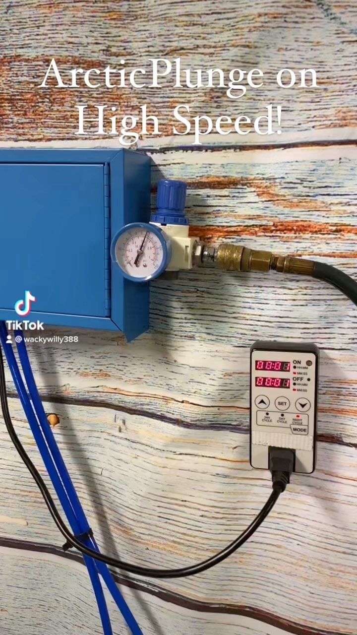 New Agitation device for your Ice Water Bubble Hash!  Splash that Hash…gently and throughly with the pressure release pumping action of the ArcticPlunge.  Fully automatic, no more paddle stirring or drill whipping.  Save your back and labour costs.  https://wackywillysweb.com/product/arcticplunge-pressure-agitation-system/