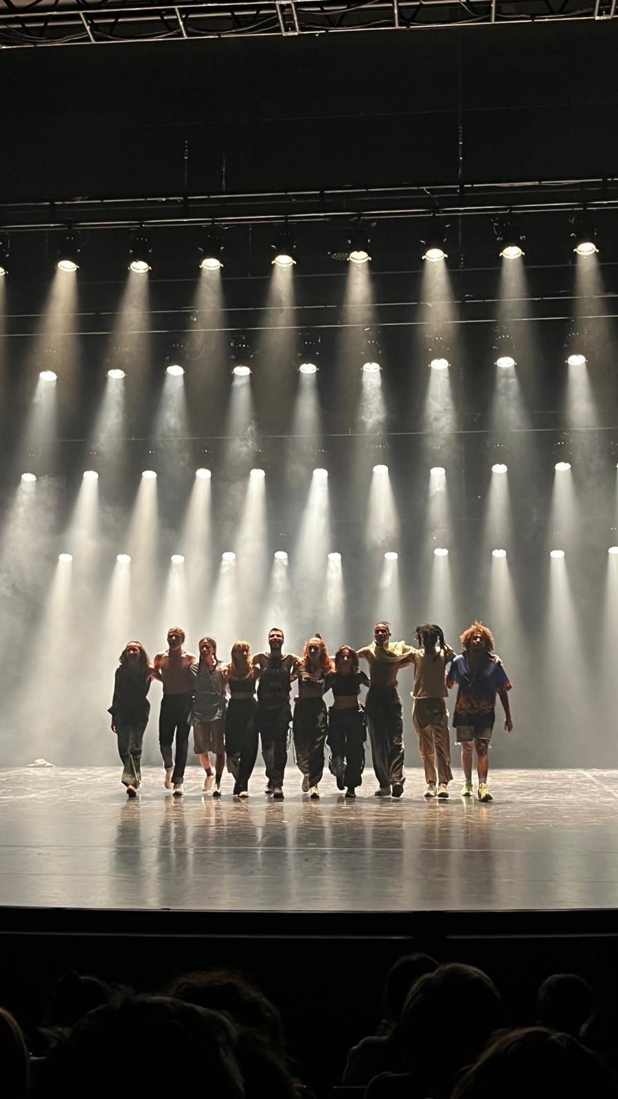 Golden stage tour: mazelfreten x femme fatale
Retour sur notre semaine passée à la maison de la danse à Lyon
6 shows en 4 jours!! merci pour votre accueil c’était chaud!!
Next stop—> Clichy sous bois🌞