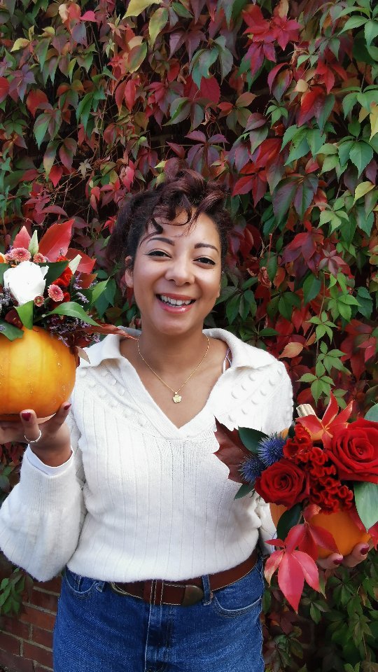Could you get more Autumn??
Loed making these and will defo be doing a workshop next year 🎃
#pumkinflowers #autmnvibes #iamanautumn #octoberflowers #newmaldencommunity #newmaldenflorist #surreysmallbusiness #kingstonsmallbusiness #flowersmademedoit