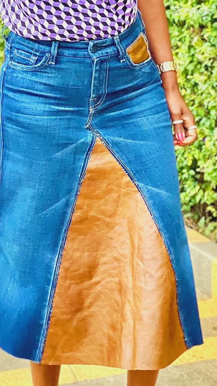 Pensaram que o Lerato iria ficar fora dessa #trendrandom ? Entramos na brincadeira também #voltamos
.
.
.
#desconstruirparaconstruir #trendrandom #sustentabilidade♻️ #jeans #doeseujeans #descarteconsciente