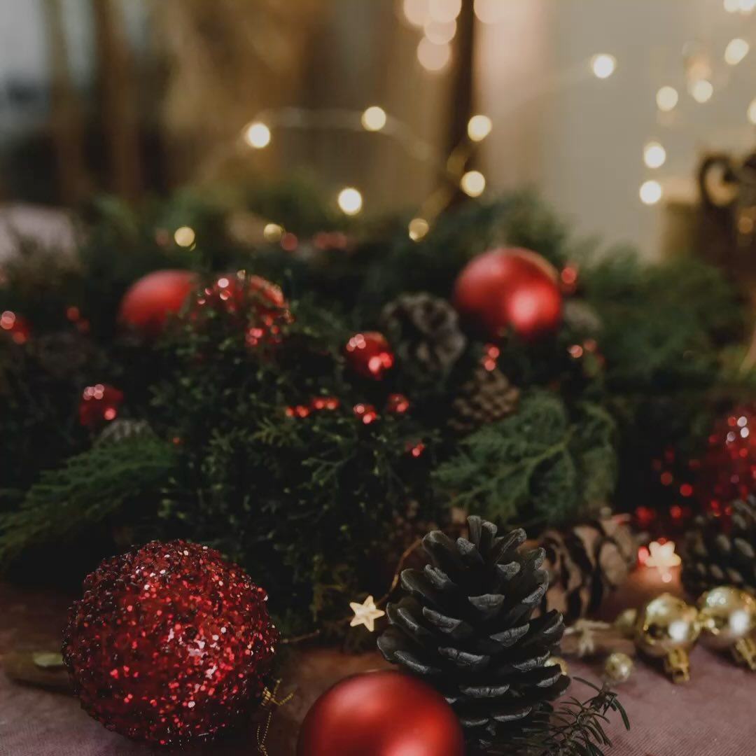 Our Dinerbar family wish all our guests a very Merry Christmas and Holiday Season 🎁🎅🏻🎄
We are waiting you back
on Tuesday
starting
at 9am 💫
#merrychristmas #happyholidays #dinerbar #christmas #bar #restaurant #inlakewood #lakewood #food #brunch #breakfast #dinner