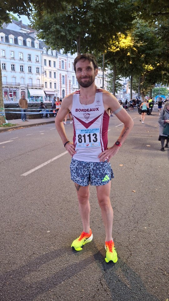 🥈 Reprise de la compétition sur le 10km de Tulle avec une deuxième place en 29'58, à une seconde de la gagne.
Sensations plutôt positives après un premier cycle d'entraînement uniquement dédié au développement aérobie 🧱.
Début de la seconde phase avec l'arrivée des premières intensités 📈.
Sur les bons rails 🛤.
@bordeaux_athle
@top4running.fr
📸 @khadiatachiante
#bordeauxathle #top4running #gofastertogether #Tulle #10k #marathontunner #sportmanagement