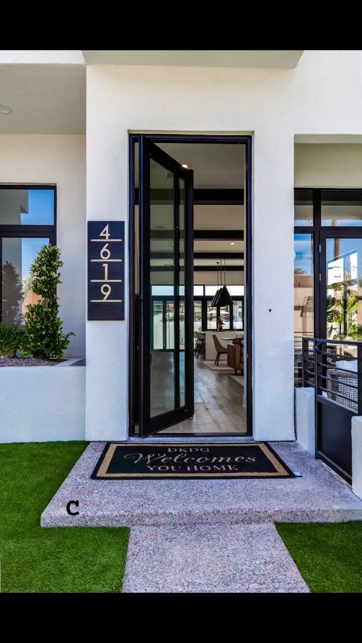 Thanks to the collaborative efforts from our partners @megganwest_forsgren (Old Republic Title) along with Tucker and Oleg @thebrokery, our latest Coastline Model on Montecito Dr is CLOSED!!
Congratulations to our new homeowners!! Here's to many years of happiness in your new beautiful home (and epic events on Arcadia's greatest party deck!!!)