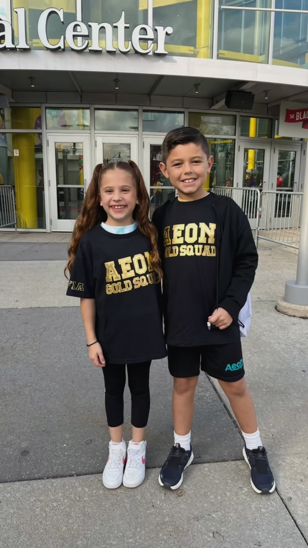 An amazing experience at the 2024 @goldoveramericatour ?✨?
Thank you @simonebiles for a fun night! ?
#aeonfitgym #aeonteam #goldoveramericatour #simonebiles #gymnastics