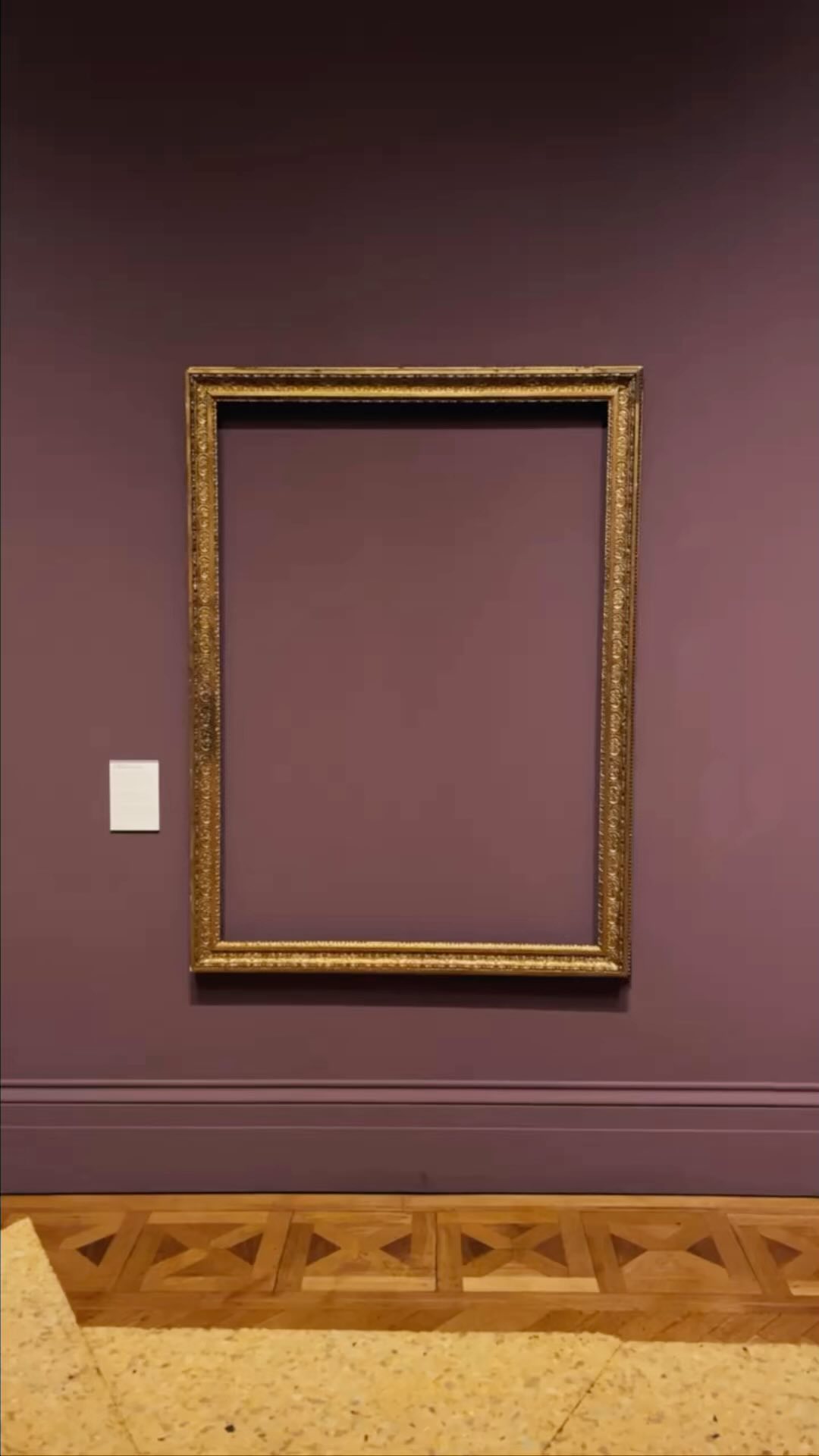 Literally. I saw this in Manchester Art Gallery a couple of weeks ago and I’m keen to get other people’s opinions on it.
Firstly, can you guess what it is intended to highlight?
Obviously it’s got me talking and thinking about it..
Interested to hear your thoughts!
#contemporaryart #manchesterartgallery #modernart #interpretation #blackartists #controversialart #artwork #frame #gallery #artreel #emptyframe #frame