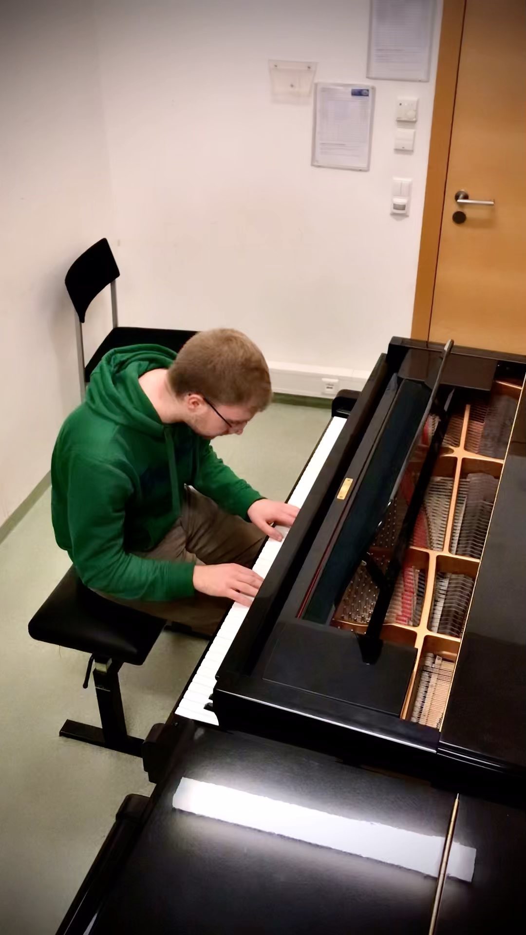 Hier ein kleiner Mitschnitt aus dem Überaum.
Mein neues Stück Journey 😊
#jazz #jazzpiano #yamahapianos #oddmeter #journey #reise #original #composition #piano #pianomusic