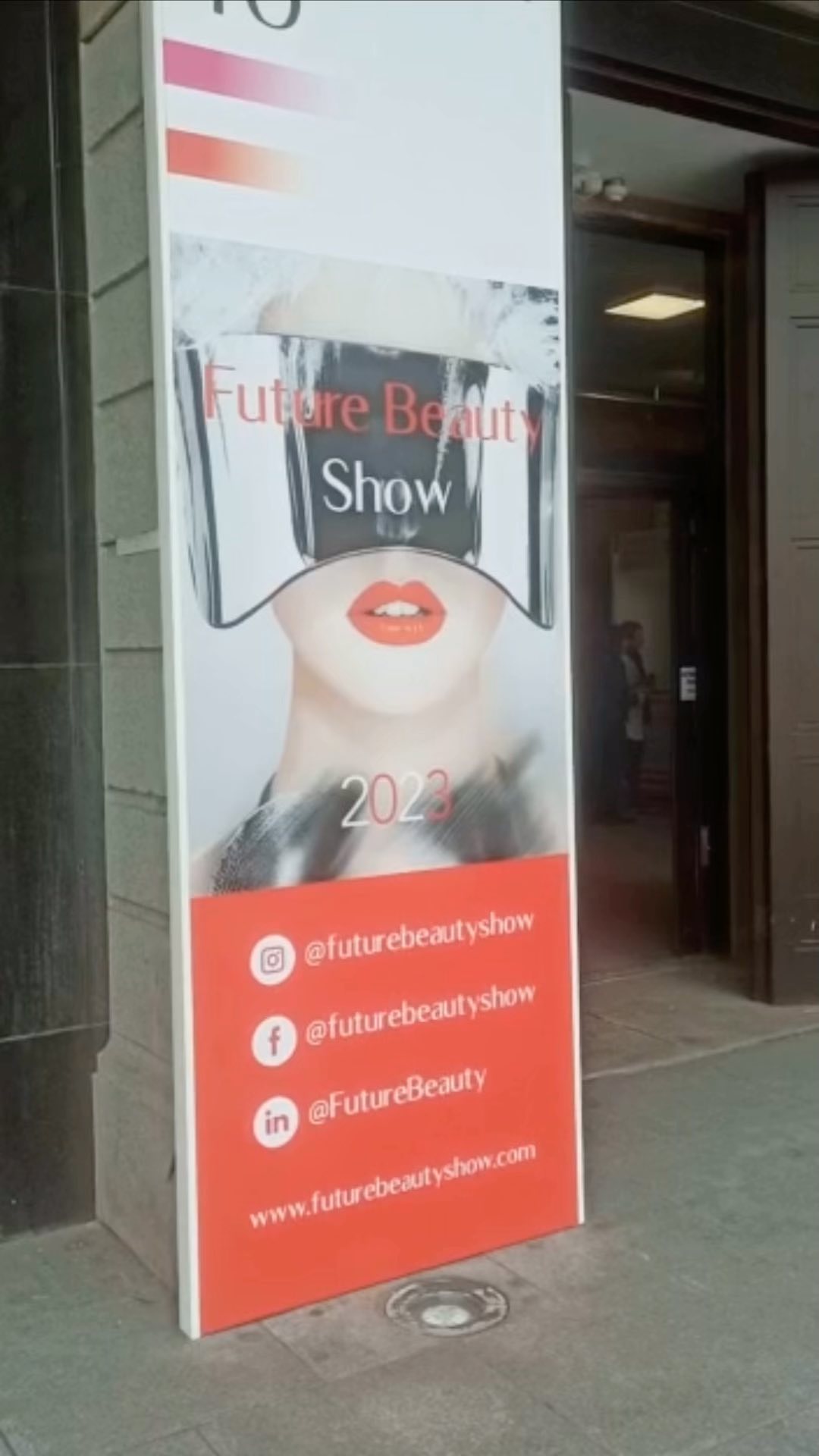 A throw back to the future beauty show in March, listening to educational talks, discovering new cutting edge treatments, technologies and new brands. A great weekend with great company, and of course bringing some newness back to the clinic room.