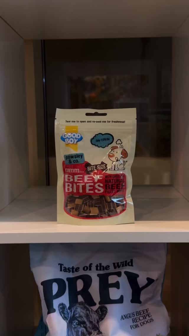 Treat time just got better! Perfect snacks for your loyal companion.
#DogTreats #TreatYourPup #fluffyfloof #dogs #treats #dubai #explore