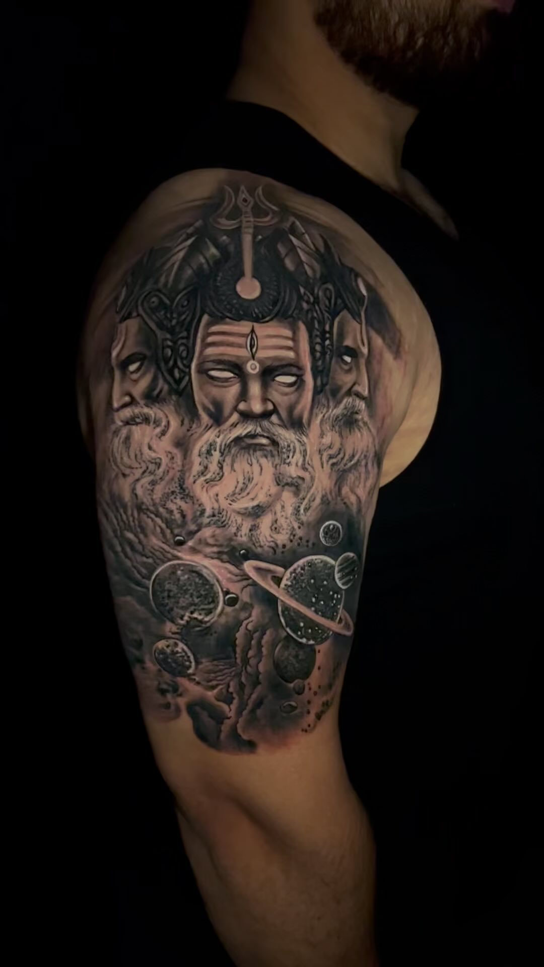 Black and Grey upper arm fone by André for our client Aj.
For bookings and info ⬇️
07879 895646
024 7679 8377
#tattooartist #tattoo #tattoos #tattooart #tattooideas #tattoo2me #tattoostyle #tattoodesign #tattoomodel #blackandgreytattoo #tattooblackandgrey #coventrytattoo #birminghamtattoo