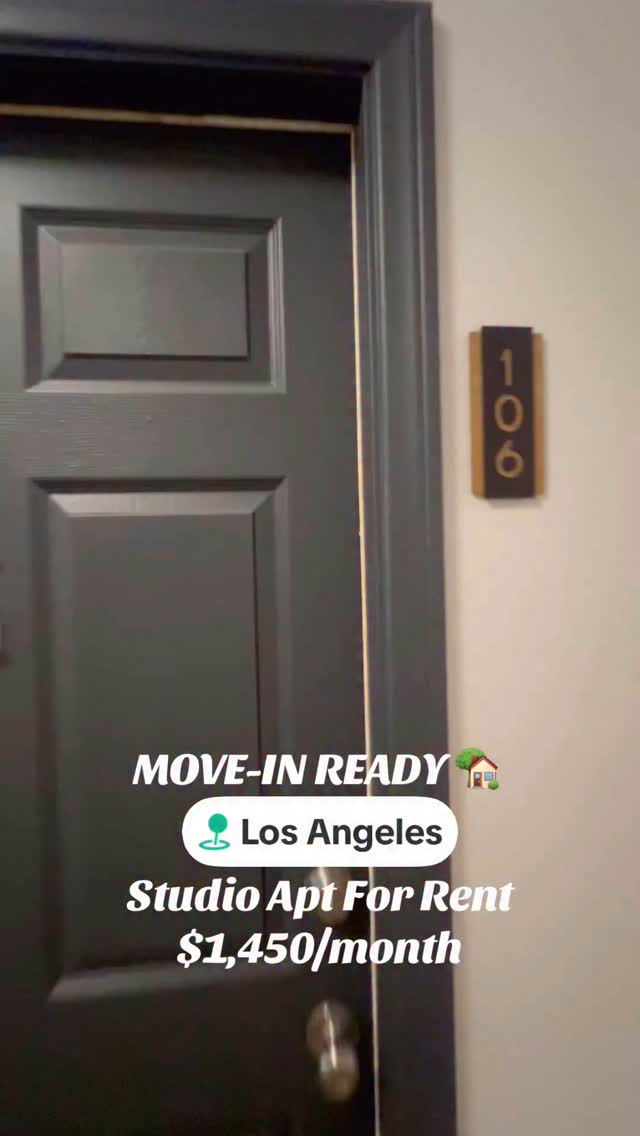 5200 Hollywood Blvd LA, Ca?
Move-In Ready!? Newly Renovated Studio Apartment For Rent located on the 1st floor with large windows that allow for a bright, naturally lit space. Spacious kitchen comes with appliances included + beautiful bathroom with thoughtfully designed Spanish style flooring. This community is located near local freeways and Sunset Blvd where you can find so many Los Angeles classics- such as our favorite diner @milliescafela ?️? DM us to schedule a tour!
.
.
.
.
.
#apartmenttherapy #apartmentforrent #studioapartmentdesign #studioapartmentliving #losangelesapartments #moderndesign #affordableapartments #newlyremodeled #alpinelaproperties