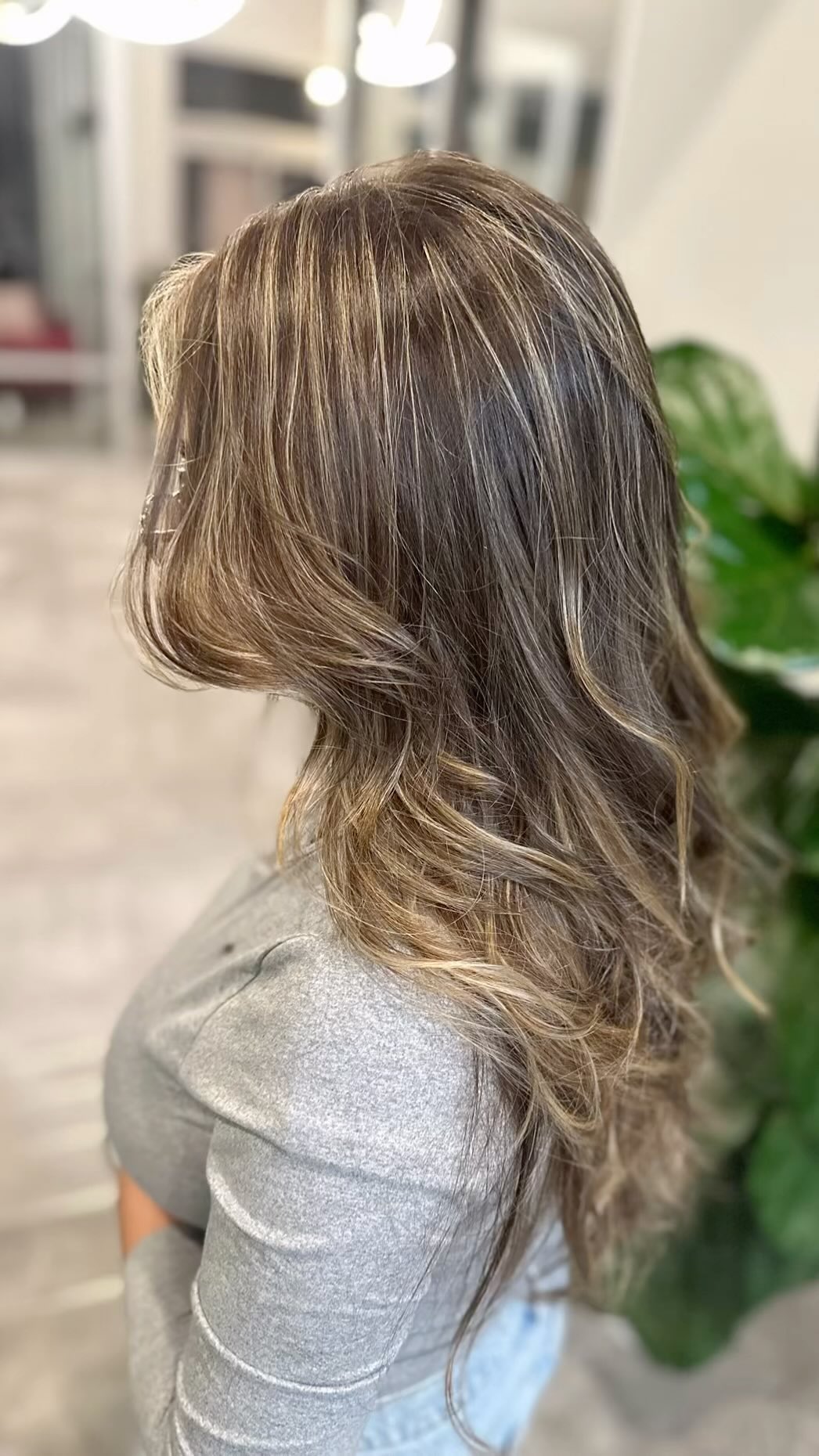 Fresh “Butterfly “design and teasy light hi lite toned by Redken’s shades, brighter toned money piece#dattilohair#redkenshadeseq #goldwellapprovedus #swartzkopfprofessional #hittorihanzoshears #branfordsalonsuites #branfordsalond#branfordct #modernsalon#alluremagazine #teasyhilites
