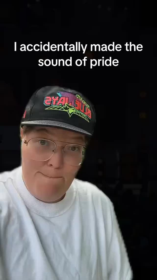 accidentally made the sound of pride
#pride #gay #queer #lesbian #lesbian🏳️🌈 #lesbianpride🌈 #lgbt #2slgbtqia