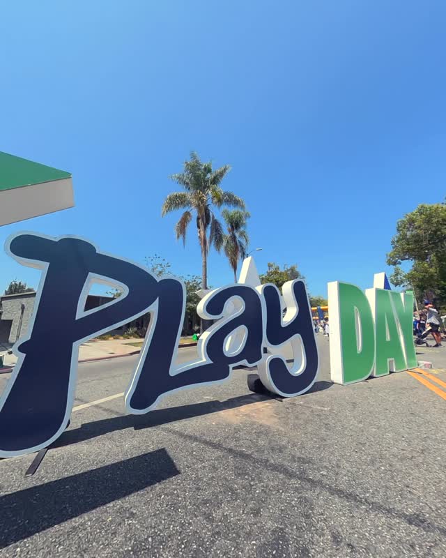 Let’s play! ⚽️ Today, @aysoplay, @la84foundation, and @playequityfund celebrated Play Day, a nationwide day of movement, connection, and fun for all kids. The National Day of Play is all about getting kids active to showcase the power of youth sports and play to uplift communities. #PlayDay25 #playsoccer