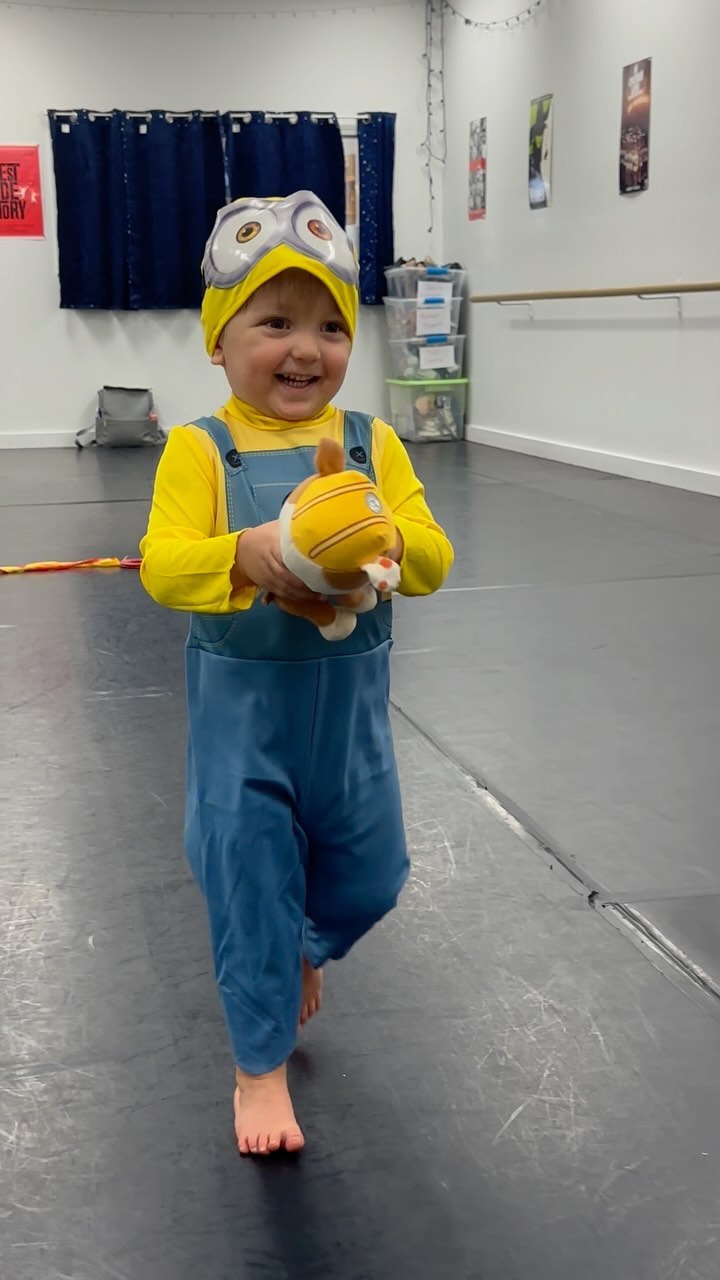 wait for it…???
#cutenessoverload #halloween2024 #nutmegsdance #nutmegs25 #minion #minionlove