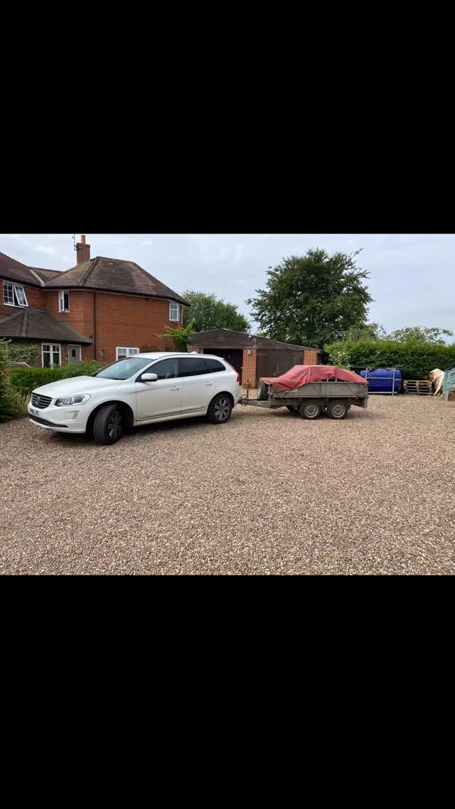 And with that, the 2025 Groundswell Festival came to an end! Met up with masses of friends and clients, met new friends and potential clients. Talked about farm business strategies, sustainable farming practices, LEAF Marque and succession planning. Enjoyed Wild-Farmed beers, fantastic artisan street food and live music. Worked hard, partied hard and slept too little. Can’t wait for 2026 Groundswell to come around!#sustainablefarming #backbritishfarming #sustainablefoodandfarming #farming #farmsuccession