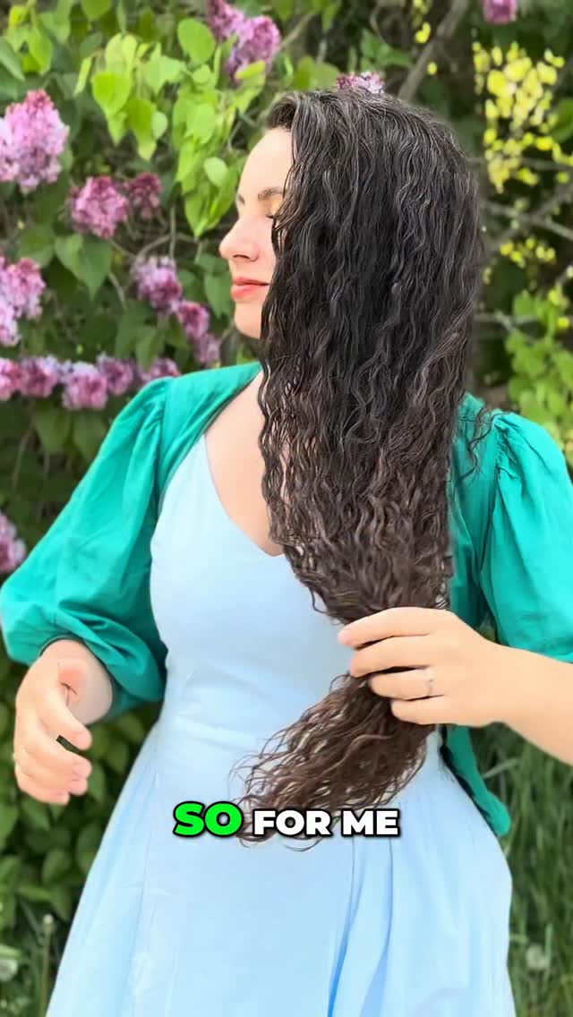 🙏 Comment "HAIR LIES" for the full video!
🌿 My hair’s a living part of me, so I say NO to 🔥 heat tools like straighteners or curlers! Why burn my hair when I wouldn’t iron my skin? Damage happens, even if you don’t feel it. 💪 I style with gentle, non-damaging methods to get the look I love. Find your own hair care line! #NaturalHairCare