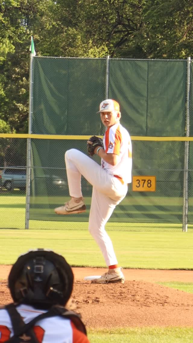 Foxes starting strong! 3-0 after the first inning ๐ค