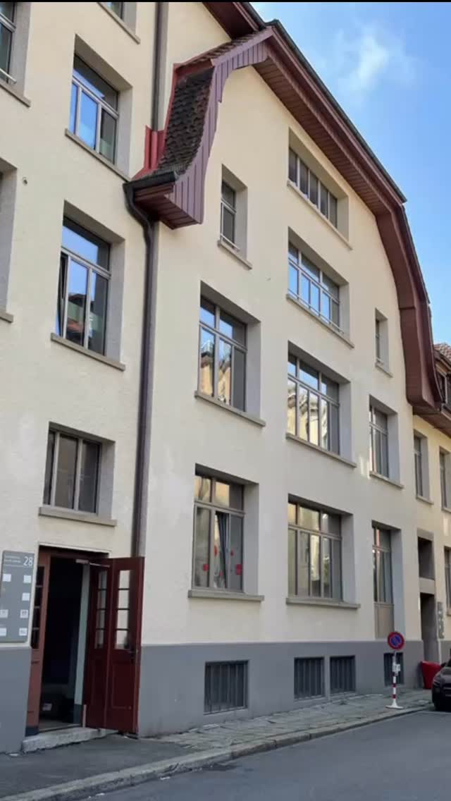 Vintage Knöpfe, edle Bänder & Stoffe aus Seide, Baumwolle, Wolle und vielem mehr warten jeden Samstag bei @FICHU.eu auf dich. ✨
Regelmässig füllen neue Schätze aus dem grossen Lager die Regale – perfekt für deine ganz persönliche Entdeckungsreise. Nimm dir Zeit, stöbere, erinnere dich an Kindheitstage und finde dein Lieblingsstück. 🧵
#vintage #knöpfe #bänder #nähen #stoffliebe #fundstücke #vintagestoffe  #stoffladen #nähenmachtglücklich #bern  #TissusExclusifs  #ExklusiveStoffe  #Stoffliebe #fichustoffe #schneider #tailor #historischestoffe #textiledesign #kostüme #theaterarts #interiordesign #knöpfe #mercerie #button #etalon #Tissus #Tissusnaturels  #bienne #biel  #bielbienne